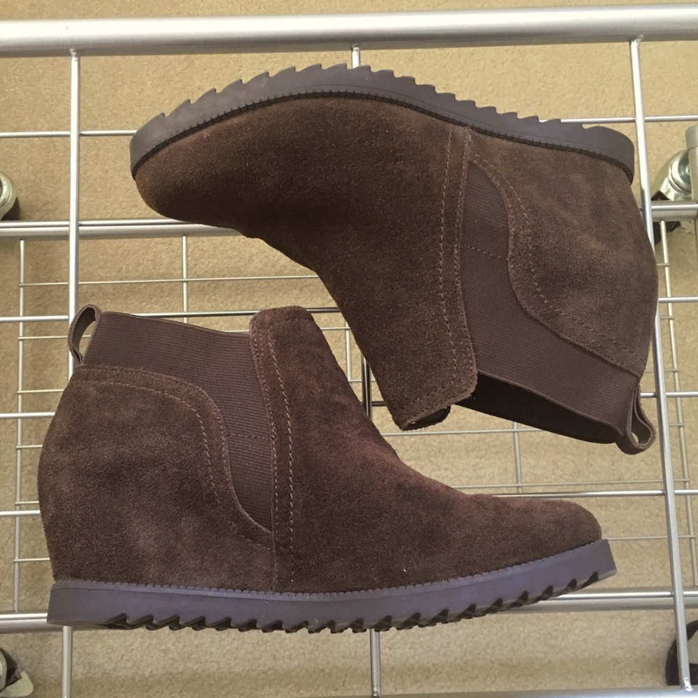 Naturalizer Hidden Wedge Booties